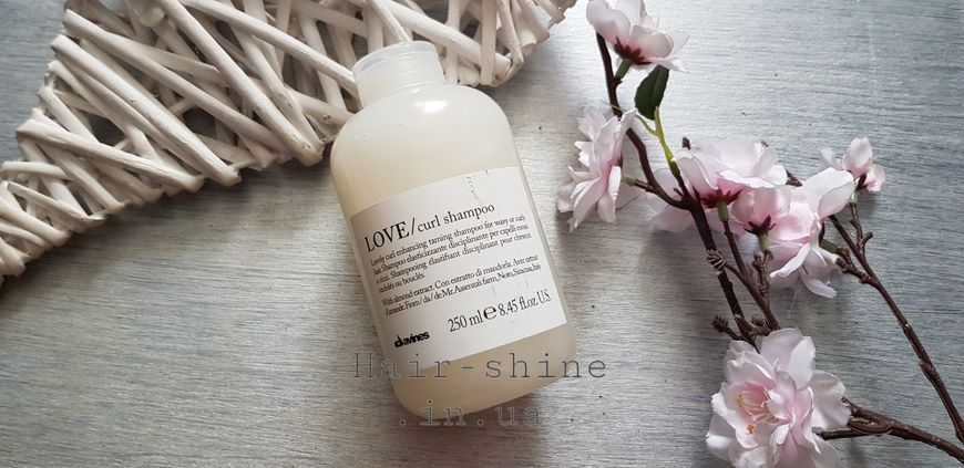 Шампунь для кучер'явого волосся Davines Love Curl Enhancing Shampoo 250 мл 8004608257097 фото