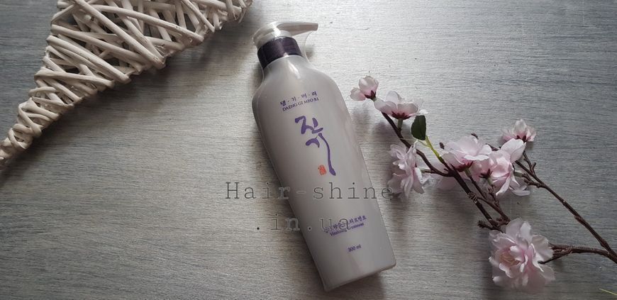 Інтенсивний кондиціонер, що регенерує, Daeng Gi Meo Ri Vitalizing Treatment 300 мл 8807779081986 фото